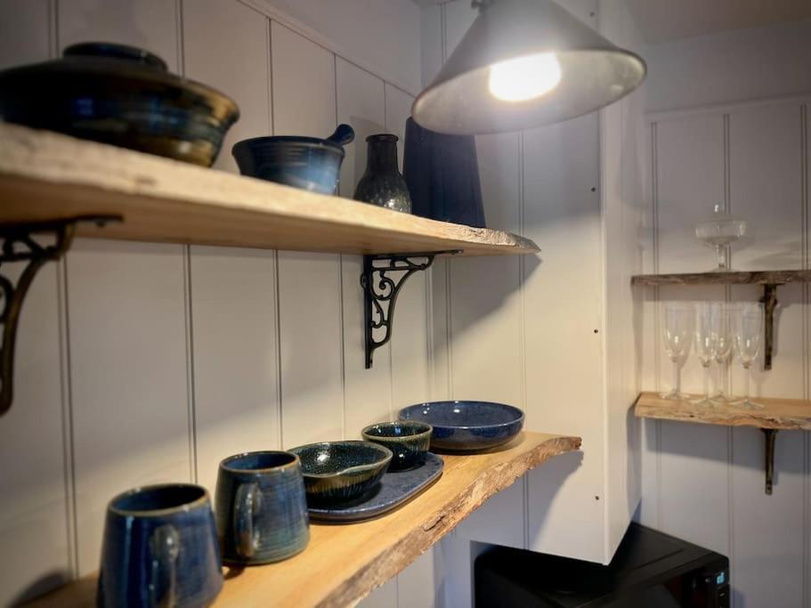 Period Apartment, Great Views, In Heart Of Town. 埃文河畔布拉德福 外观 照片